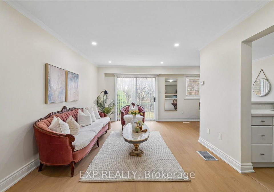 1556-lancaster-drive-oakville-ontario-w13484516