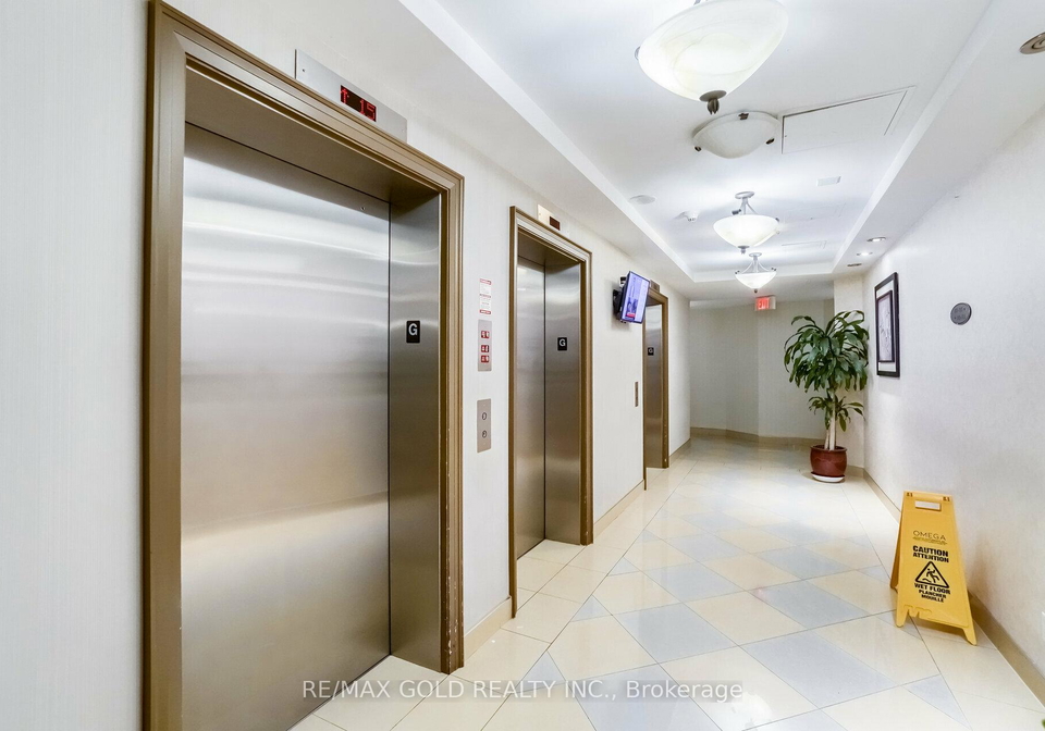 220-forum-drive-mississauga-ontario-w13484626