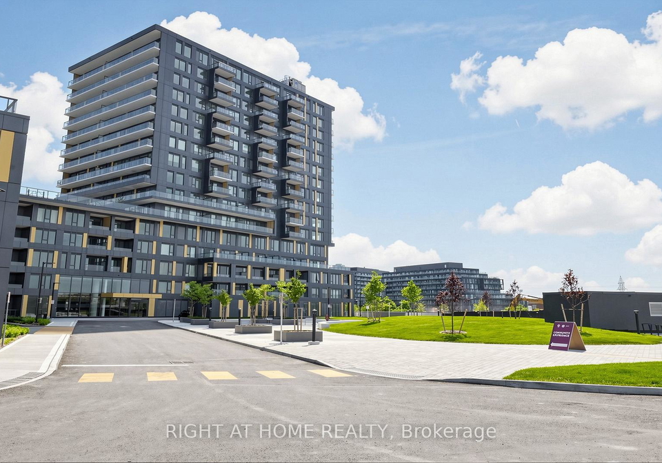 4878-powers-common-burlington-ontario-w13484718