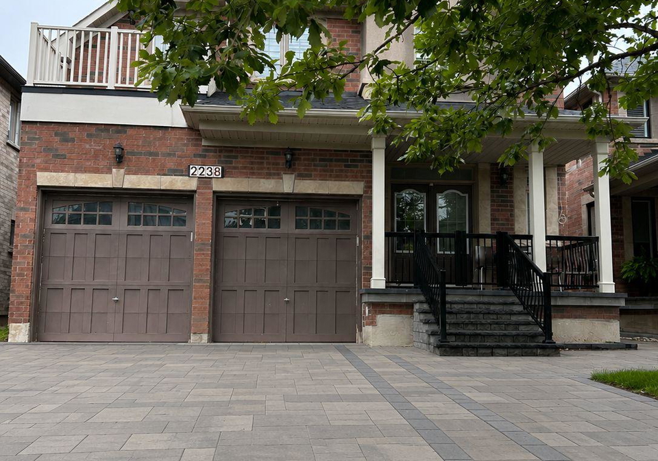 2238-gladacres-lane-oakville-ontario-w13485116