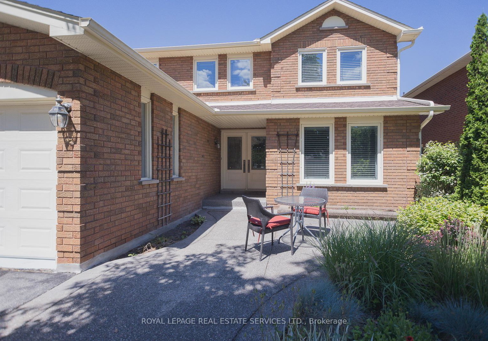 1361-greendale-terrace-oakville-ontario-w13485232