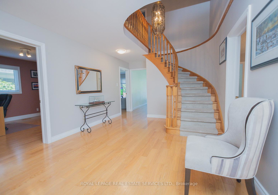 1361-greendale-terrace-oakville-ontario-w13485232
