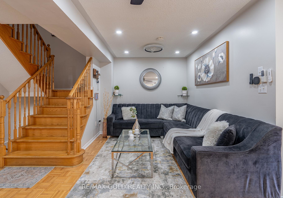 7-sand-cherry-crescent-brampton-ontario-w13485266