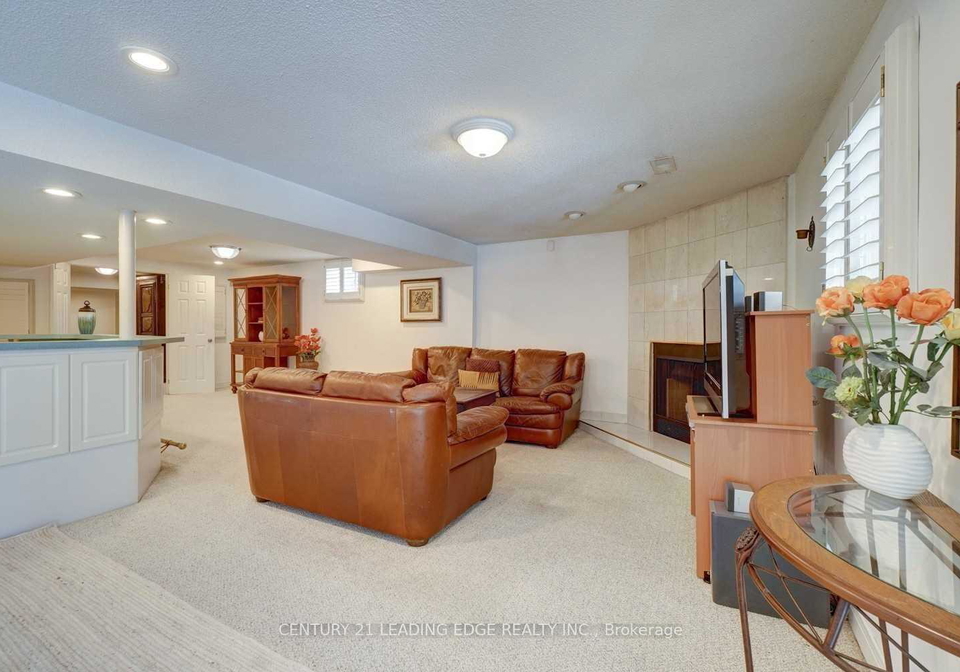1374-heritage-way-oakville-ontario-w13485414