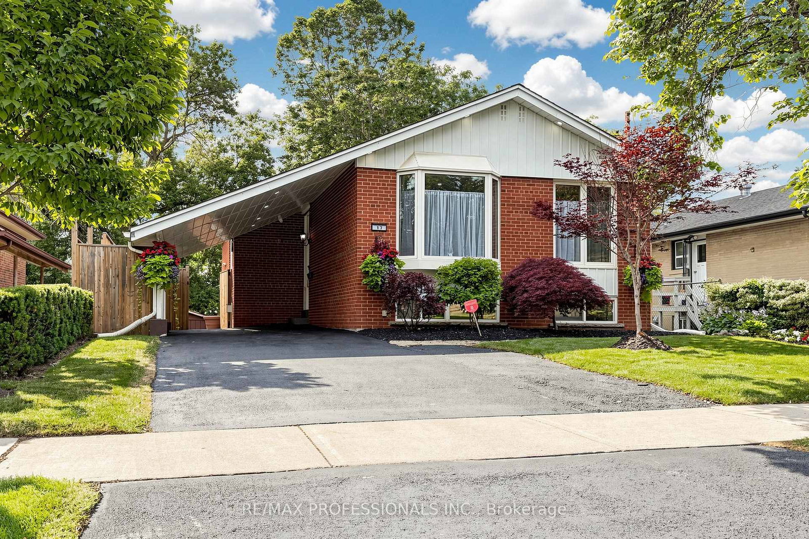 17-barwell-crescent-etobicoke-ontario-w13485454