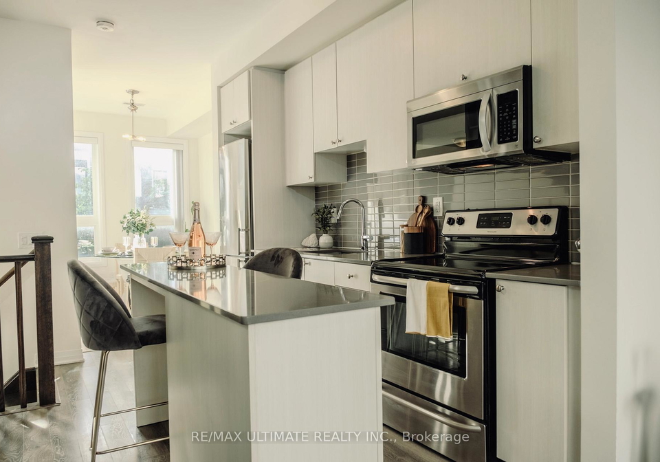 45-thomas-mulholland-drive-york-ontario-w13485902