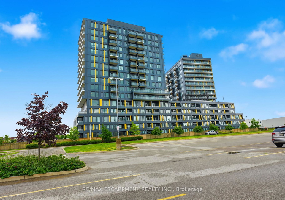 4878-powers-common-burlington-ontario-w13485954