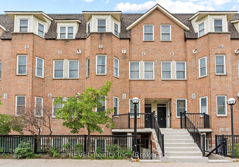 760-lawrence-avenue-w-north-york-ontario-w13485984