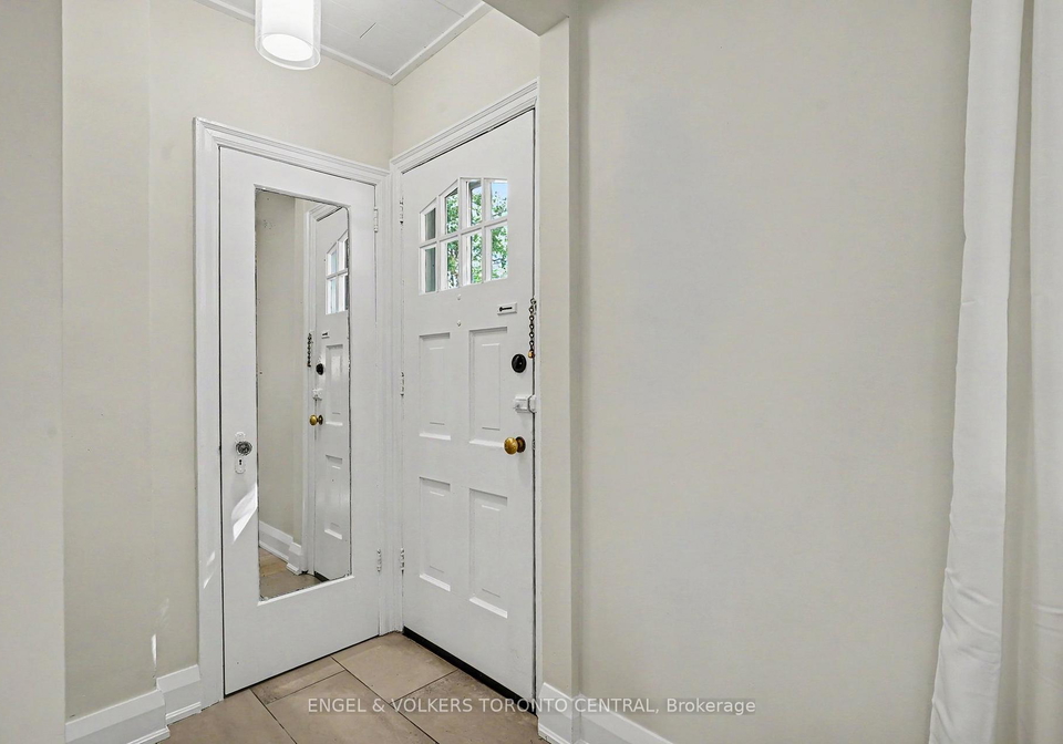 28-inverleigh-drive-etobicoke-ontario-w13486042