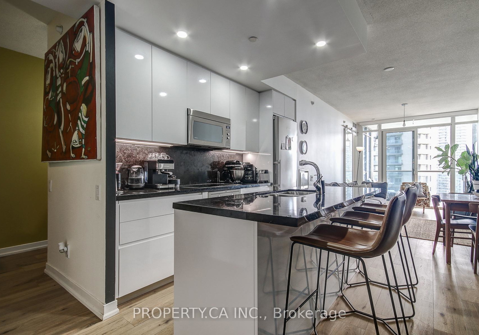 88-park-lawn-road-etobicoke-ontario-w13486052
