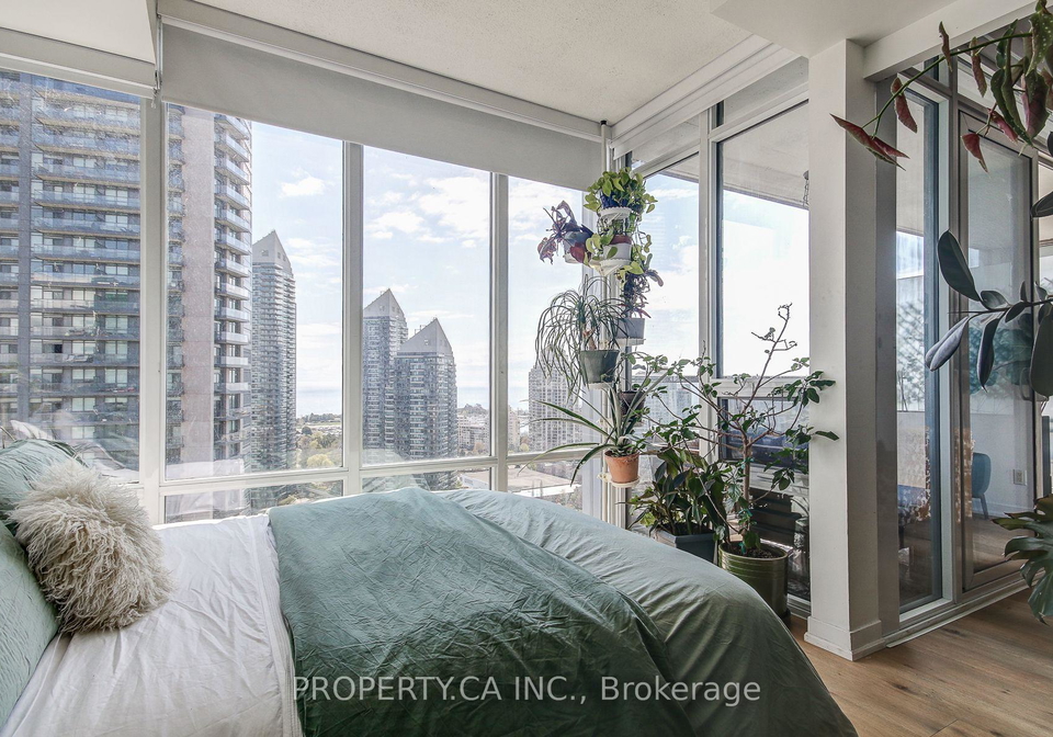 88-park-lawn-road-etobicoke-ontario-w13486052