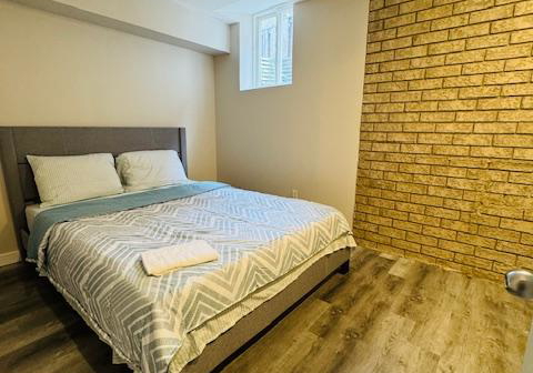 4562-penhallow-road-mississauga-ontario-w13486082