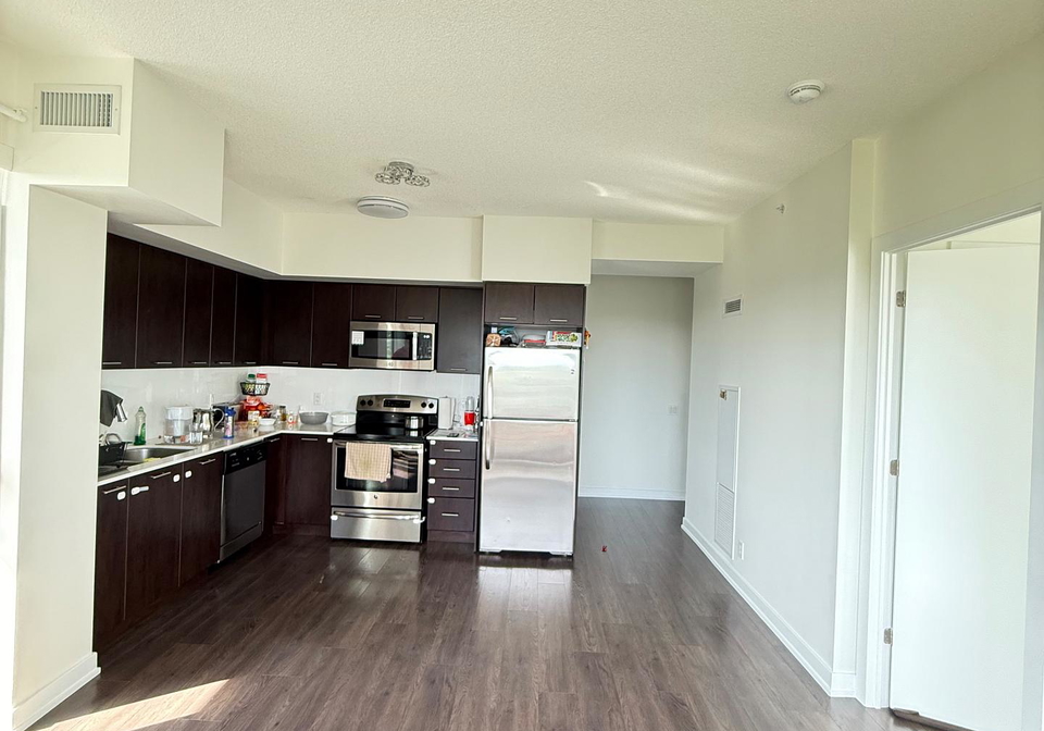 2220-lake-shore-boulevard-w-etobicoke-ontario-w13486144