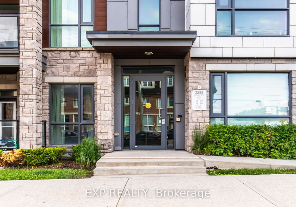 2388-khalsa-gate-oakville-ontario-w13486158