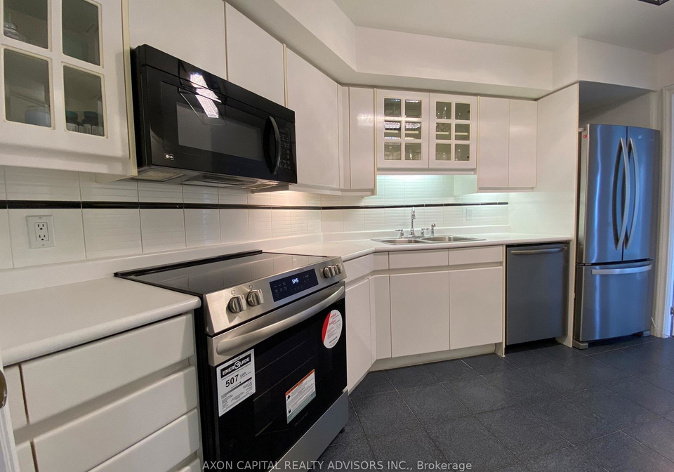 1-palace-pier-court-etobicoke-ontario-w13486234