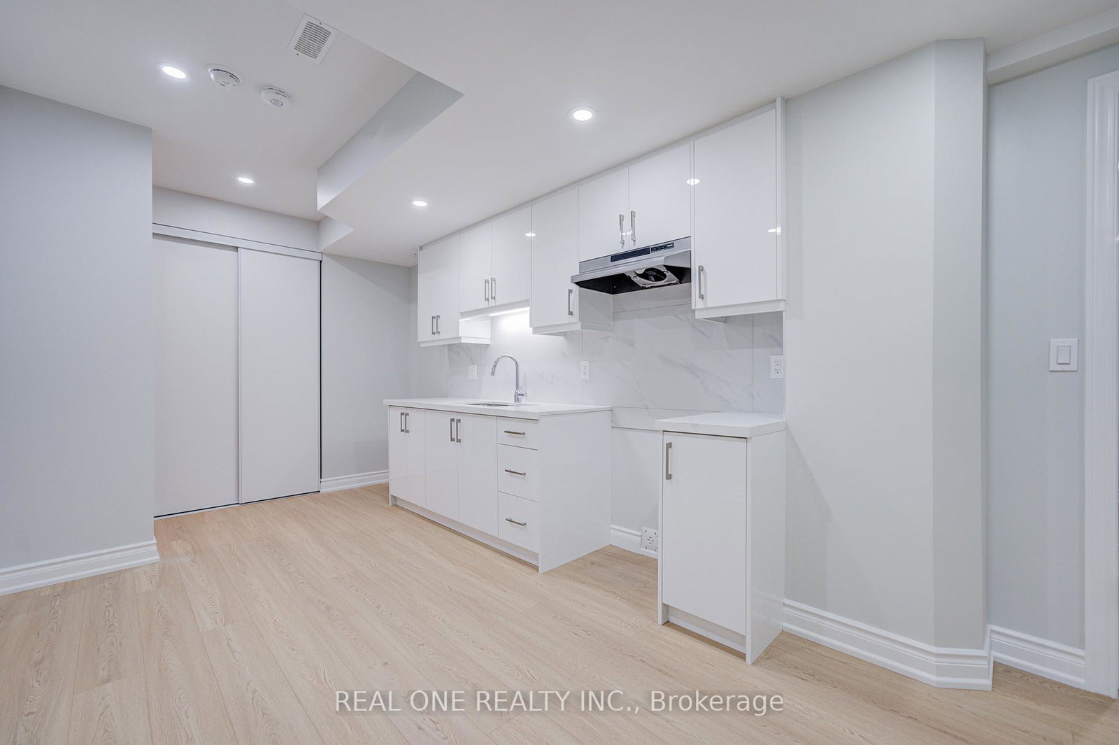 1204-onyx-lower-level-trail-oakville-ontario-w13486286