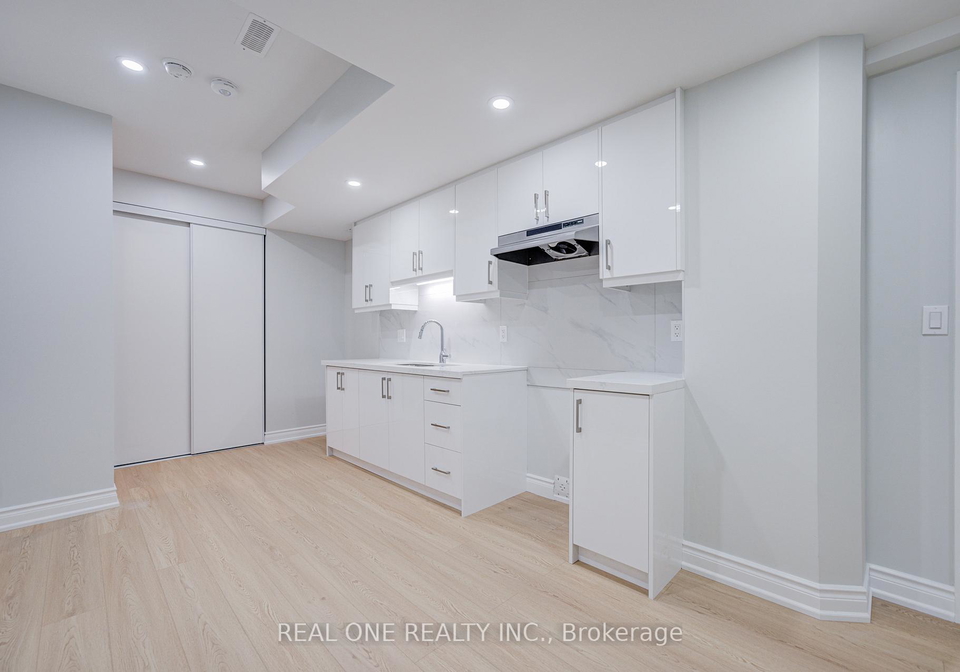 1204-onyx-lower-level-trail-oakville-ontario-w13486286