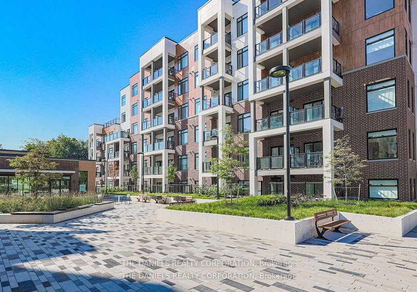 135-canon-jackson-drive-north-york-ontario-w13486358