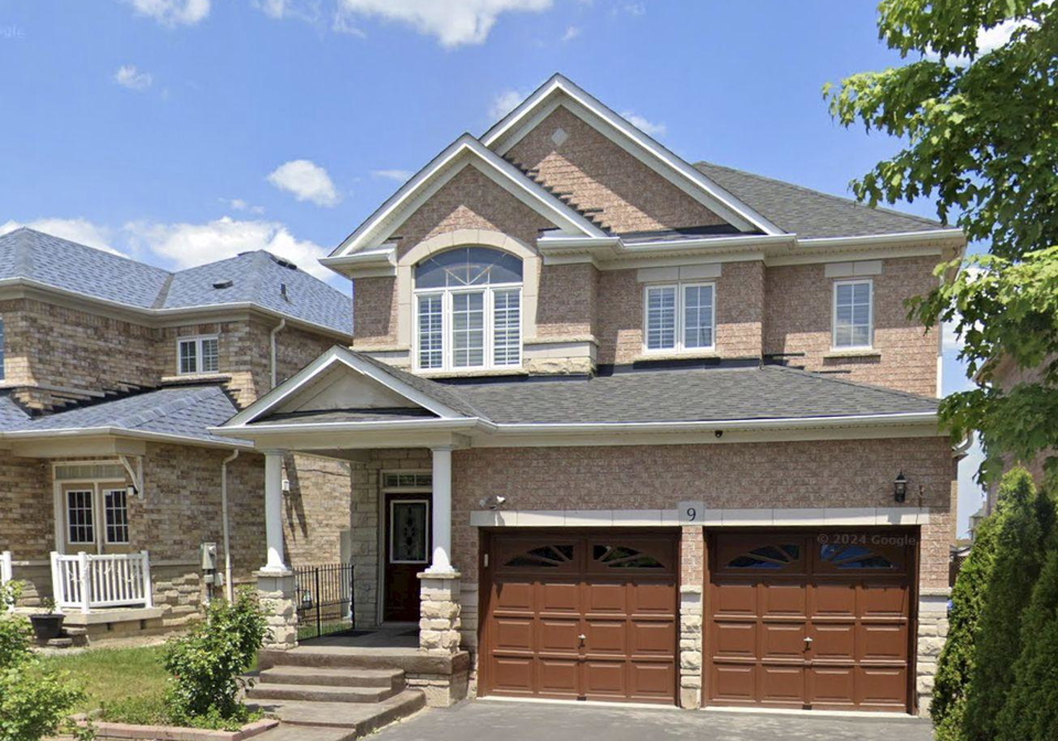 7-village-lake-crescent-brampton-ontario-w13486396