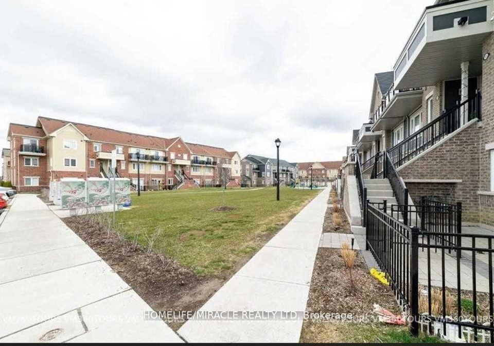 250-sunny-meadow-boulevard-brampton-ontario-w13486566