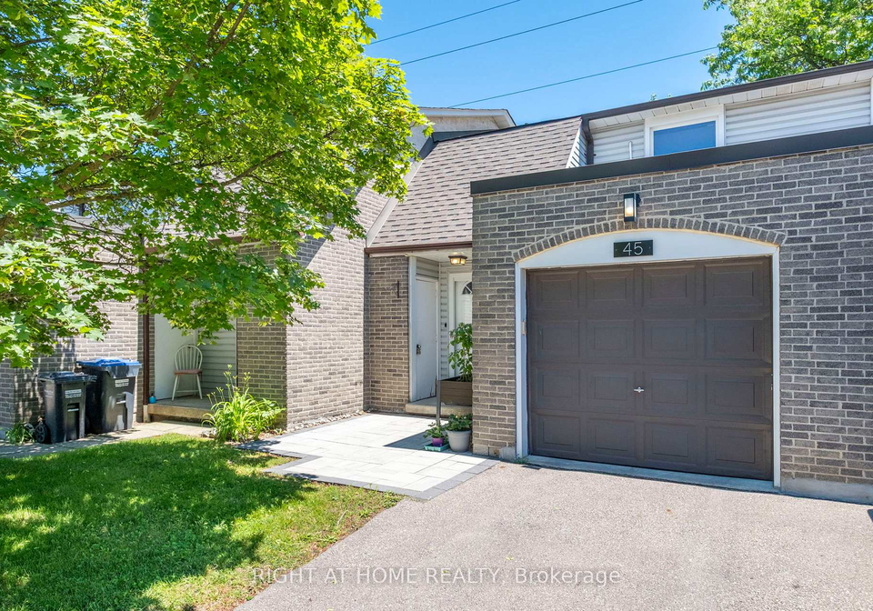 2440-bromsgrove-road-mississauga-ontario-w13486850