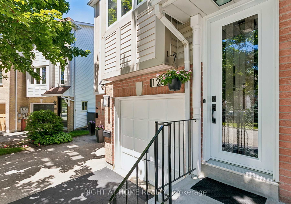 1265-woodhill-court-mississauga-ontario-w13486864