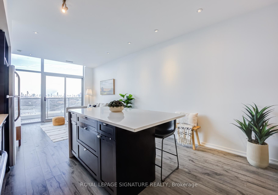 105-the-queensway-toronto-ontario-w13486868