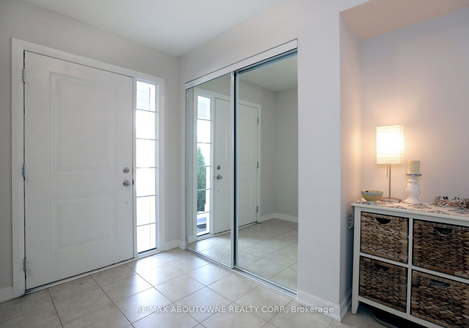 165-hampshire-way-milton-ontario-w13487196
