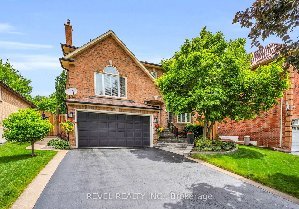 3-hacienda-court-brampton-ontario-w13487304