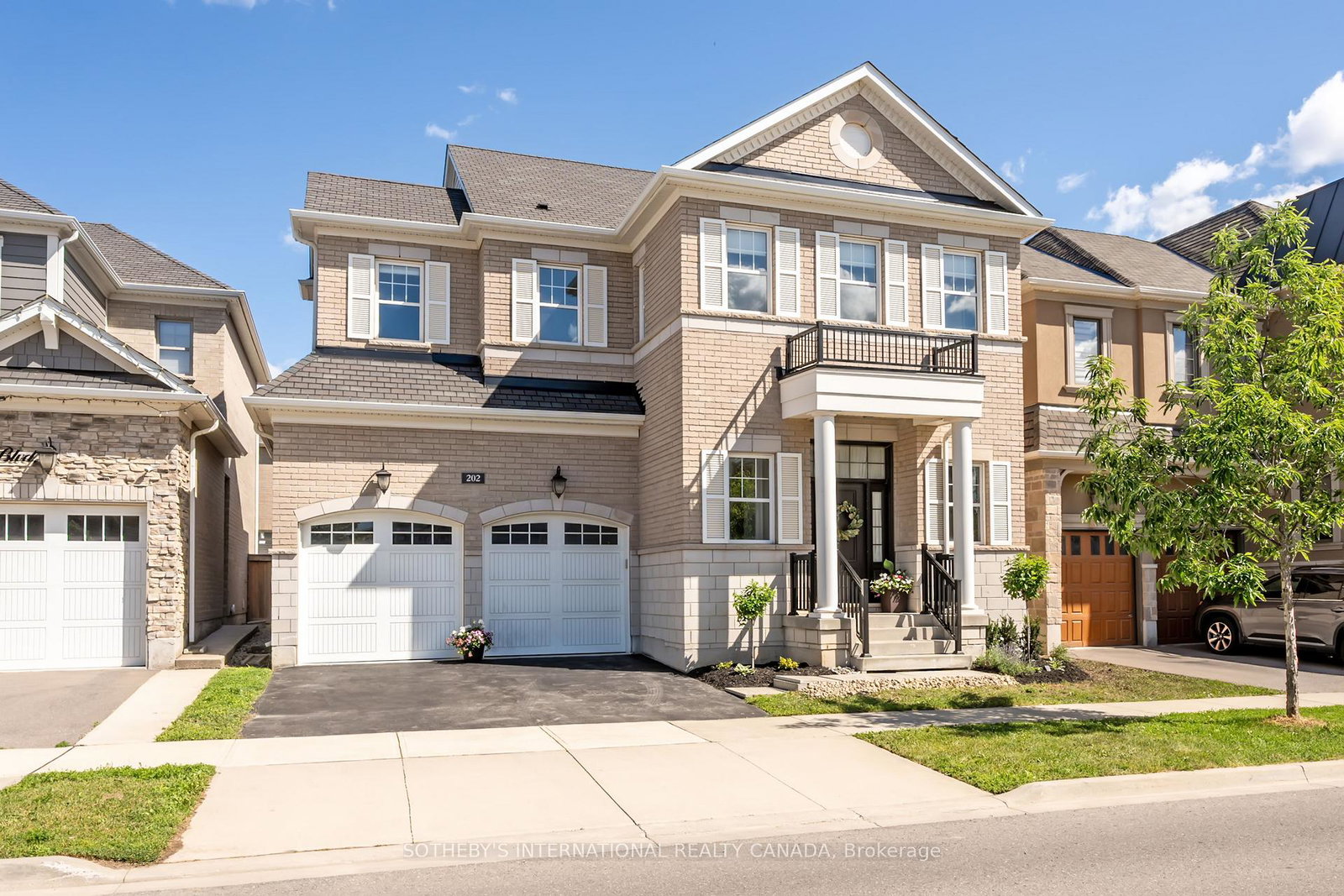 202-north-park-boulevard-oakville-ontario-w13487450