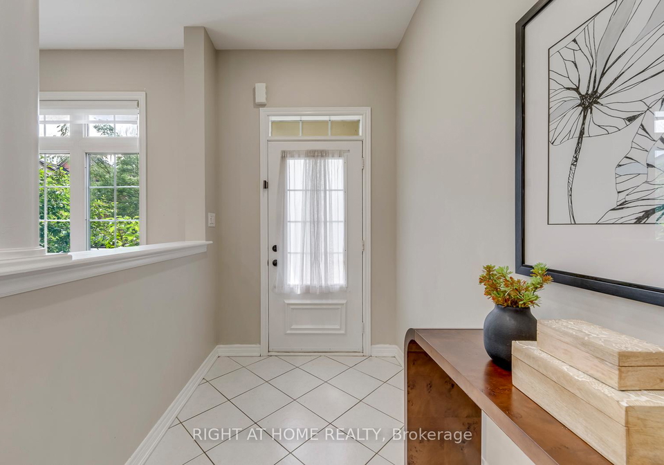 135-holmes-crescent-milton-ontario-w13488138