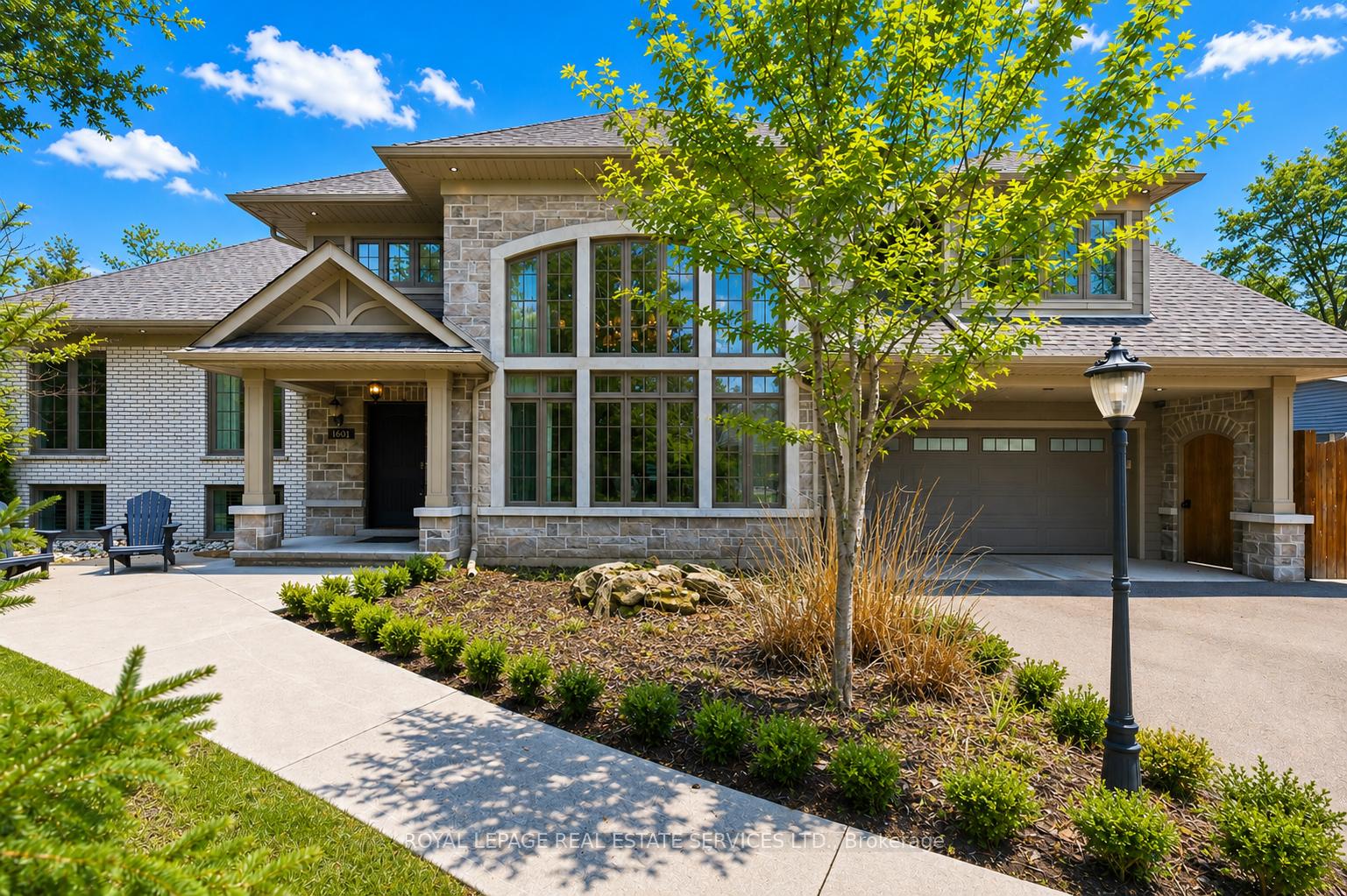 1601-venetia-drive-oakville-ontario-w13488172