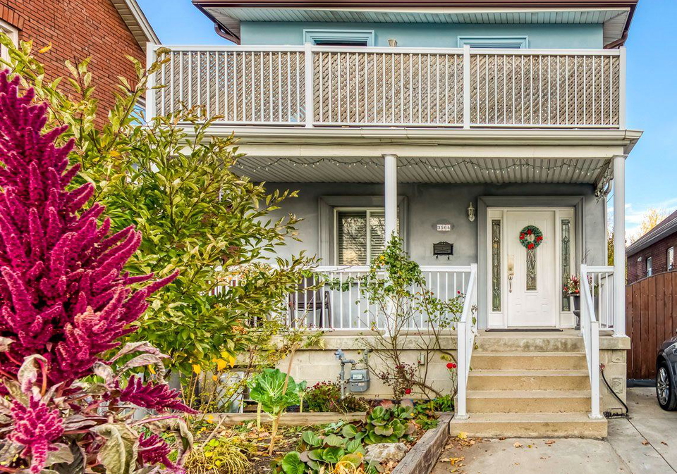 3564-eglinton-avenue-w-toronto-north-york-ontario-w13488278