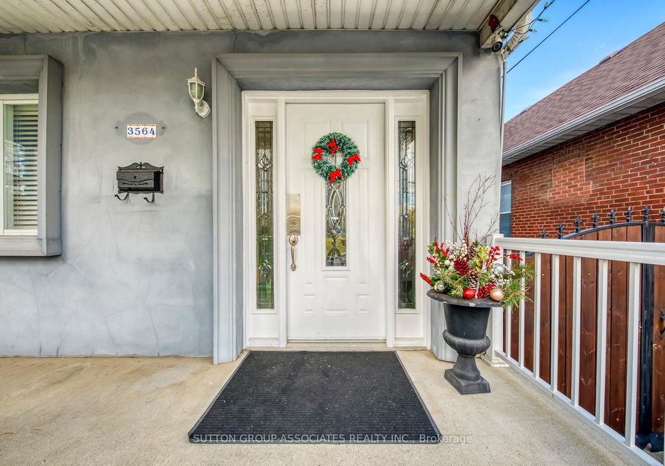 3564-eglinton-avenue-w-toronto-north-york-ontario-w13488278