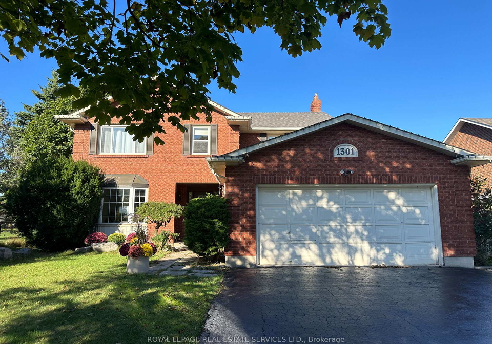 1301-holton-heights-drive-oakville-ontario-w13488400