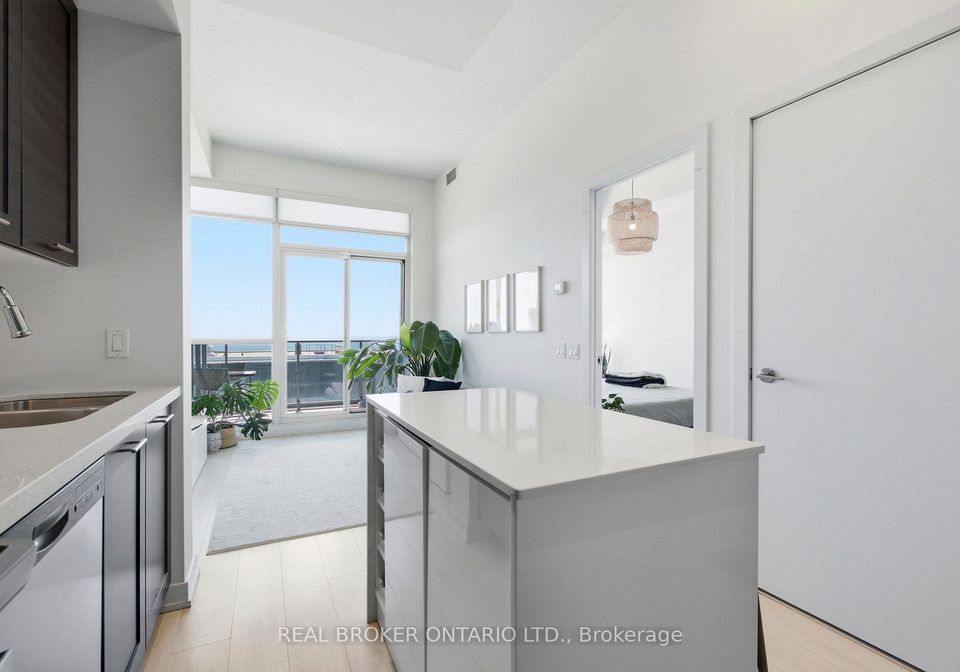 2220-lake-shore-boulevard-w-toronto-etobicoke-ontario-w13488622