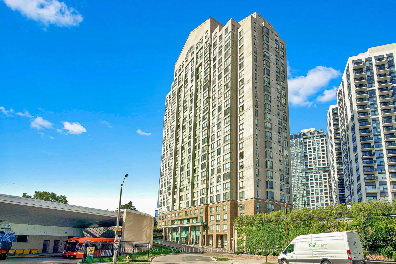 101-subway-crescent-toronto-etobicoke-ontario-w13488780