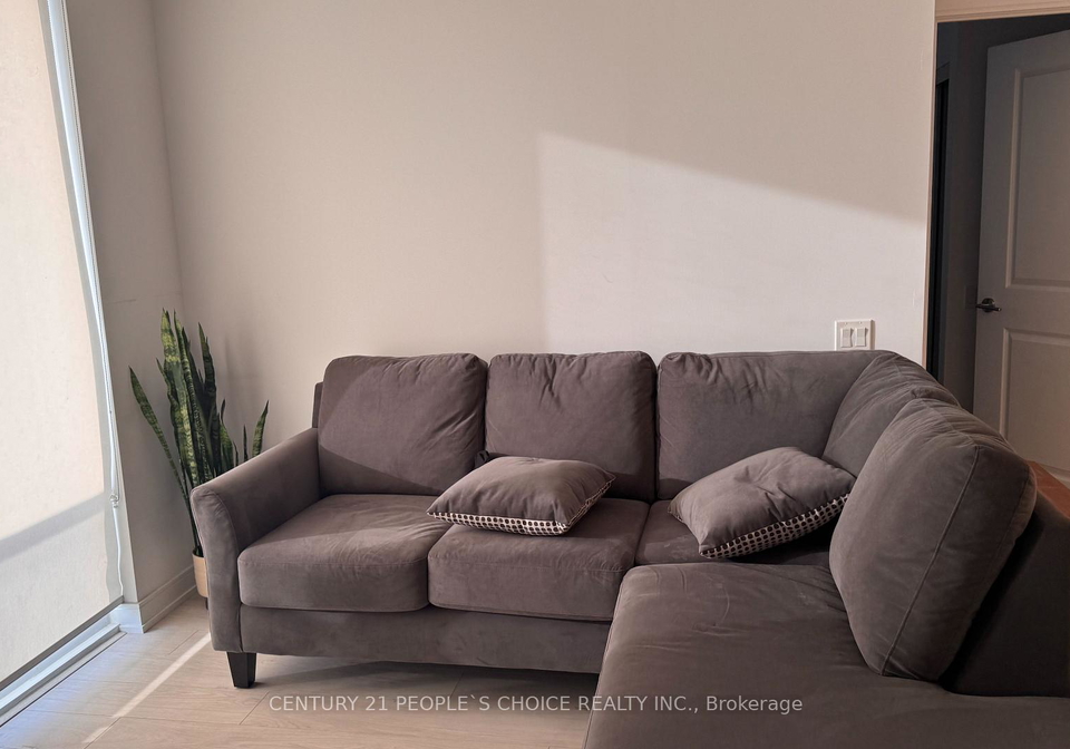 8-nahani-way-mississauga-ontario-w13488994
