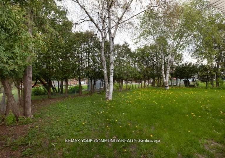 8-stanwood-crescent-toronto-york-ontario-w13489036
