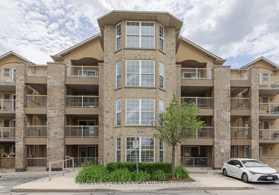 1830-walkers-line-burlington-ontario-w13489052