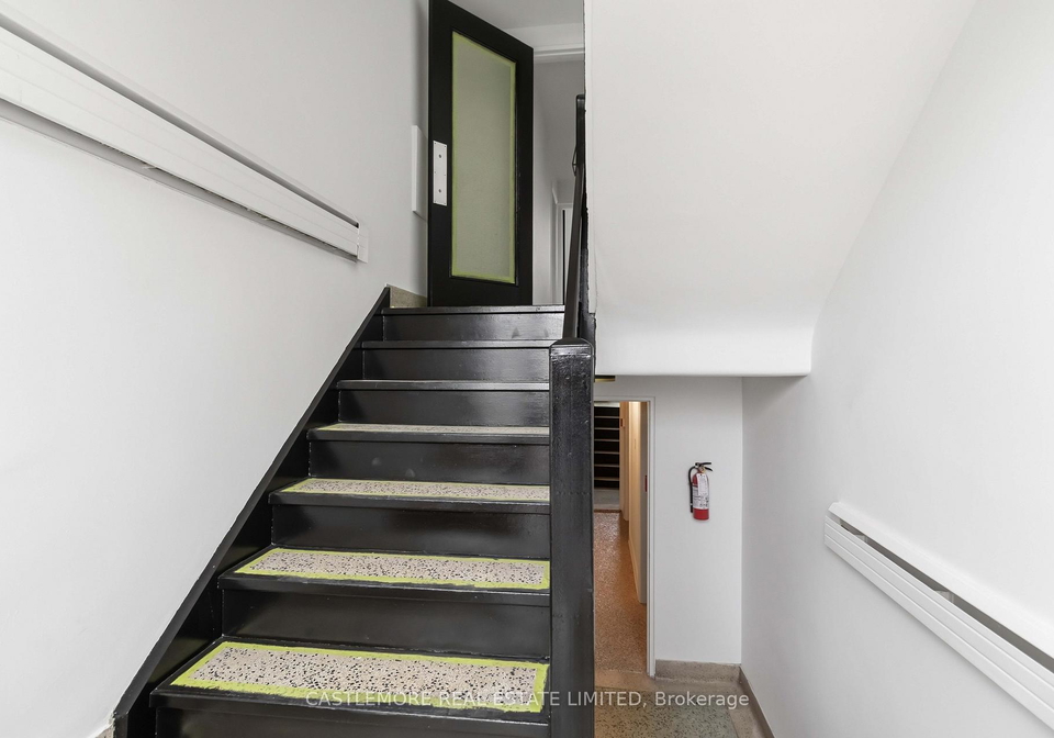 9-allenby-avenue-toronto-etobicoke-ontario-w13489460