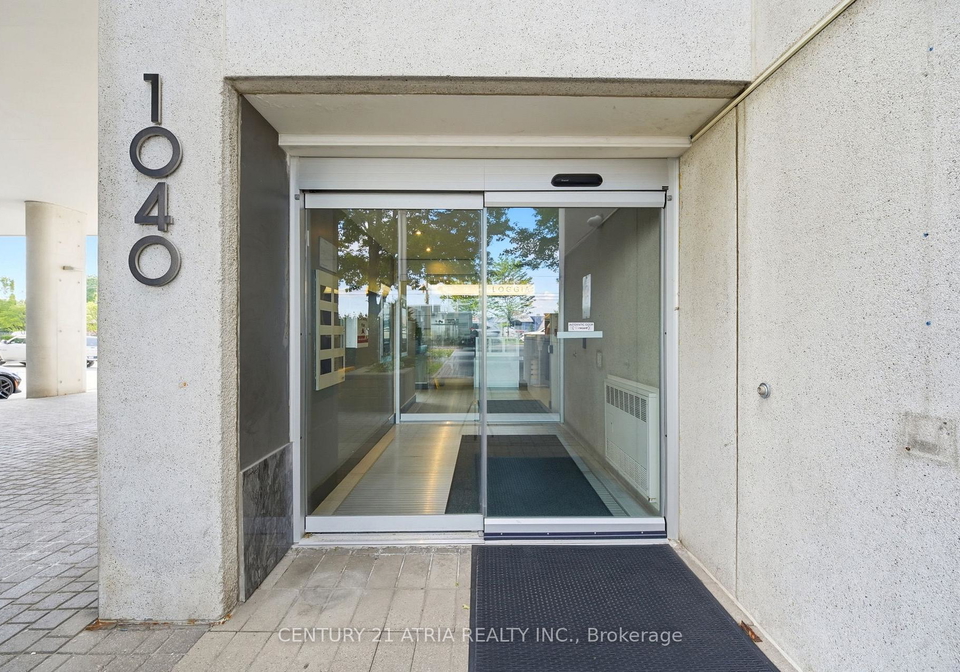 1040-the-queensway-avenue-n-toronto-etobicoke-ontario-w13489584
