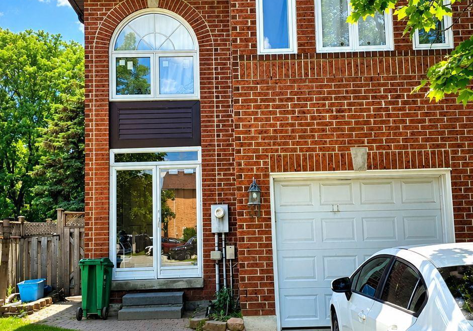 31-goldenlight-circle-brampton-ontario-w13489614