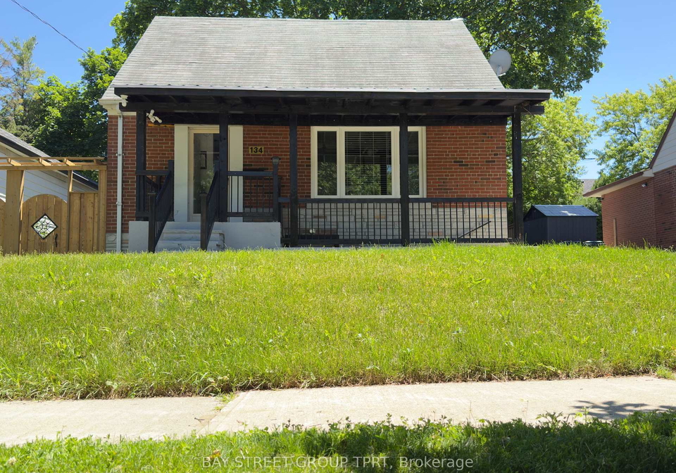 134-clearbrooke-circle-toronto-etobicoke-ontario-w13489720