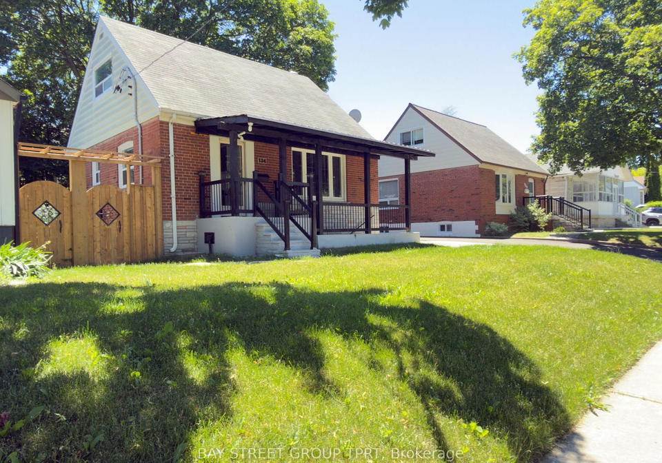 134-clearbrooke-circle-toronto-etobicoke-ontario-w13489720