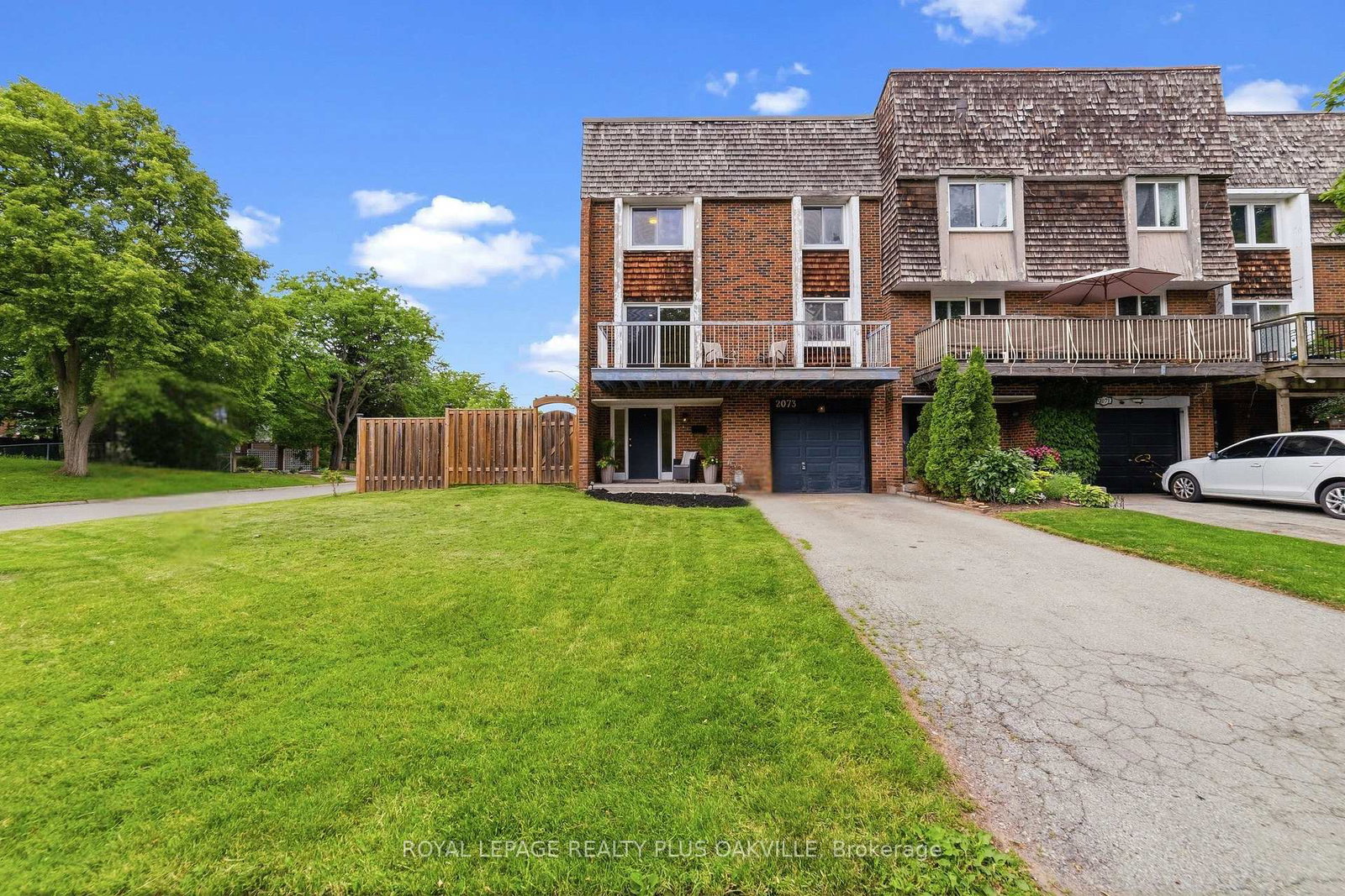 2073-worthington-drive-oakville-ontario-w13490012