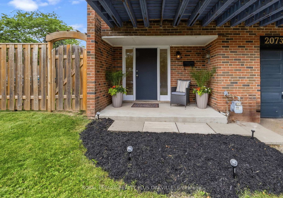 2073-worthington-drive-oakville-ontario-w13490012