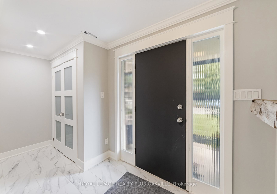 2073-worthington-drive-oakville-ontario-w13490012