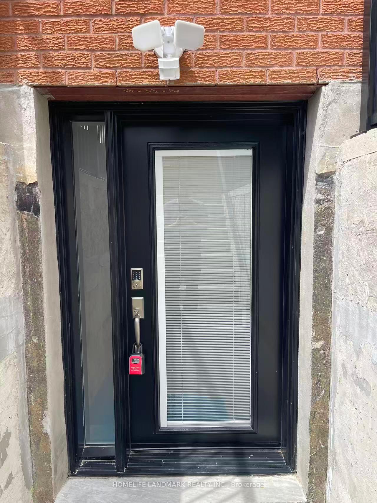 17-rosemeade-avenue-toronto-etobicoke-ontario-w13490310