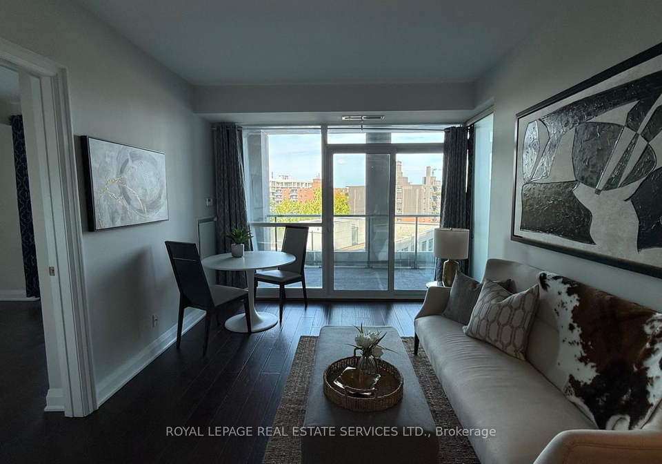11-bronte-road-oakville-ontario-w13490346